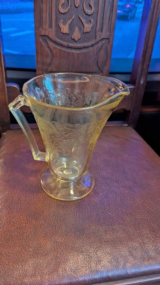 Vintage Depression Glass Pitcher Florentine Poppy Style
