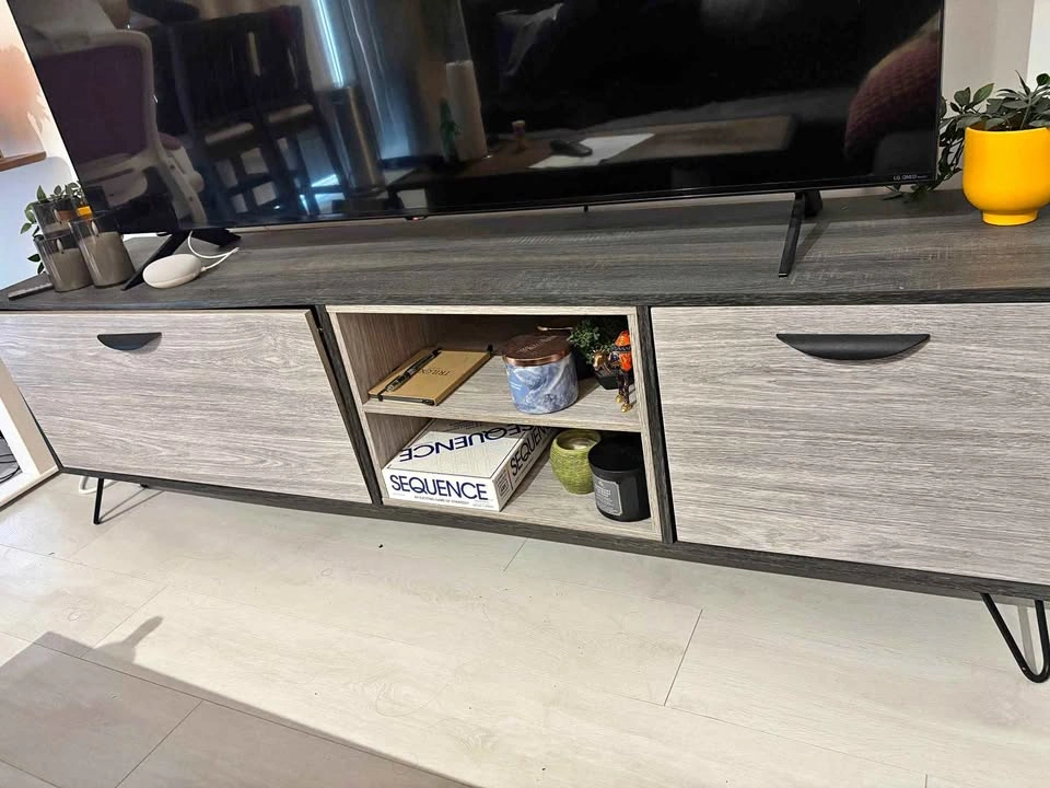 Tv stand