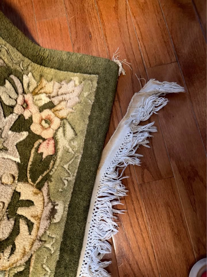Indian Hand Tuffed Wool Rug 6 Ft x 8 Ft - photo 4