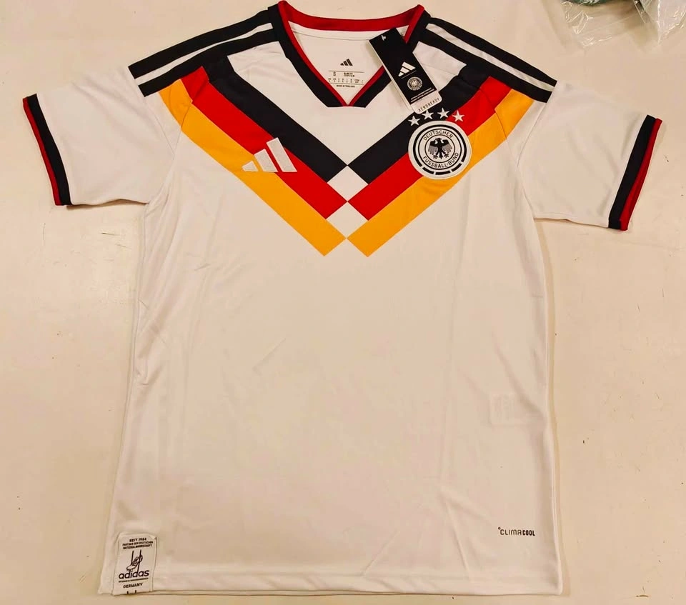 2026 World Cup Team Canada Soccer Jersey #19 Davies - photo 3