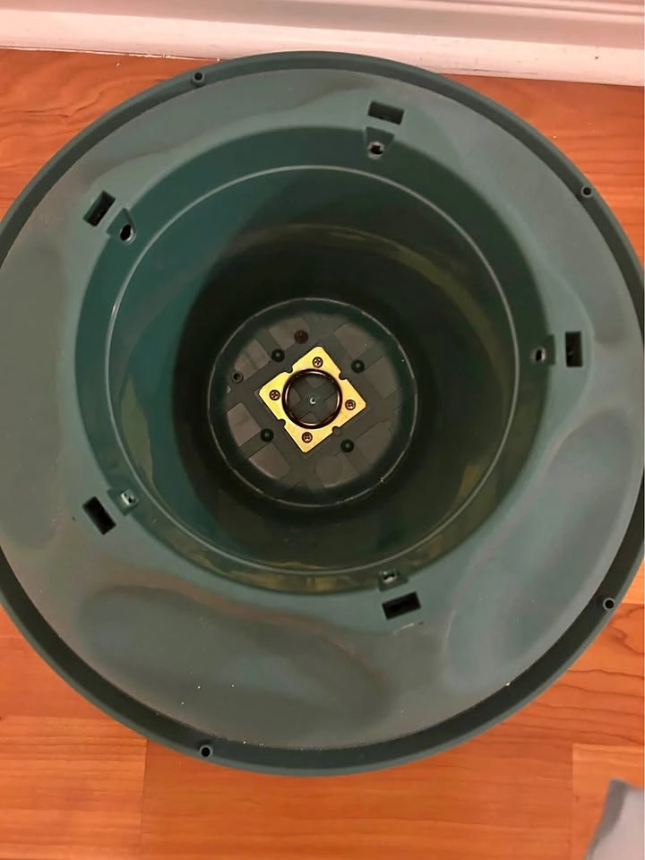 Green Christmas Tree Stand