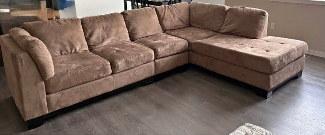 Large 3 Piece Sectional Couch!