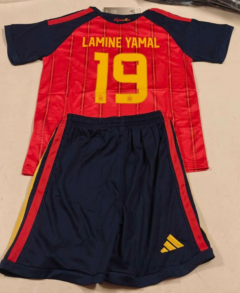 2026 World Cup Spain Lamine Yamal #19 Soccer Jersey Kit - photo 5
