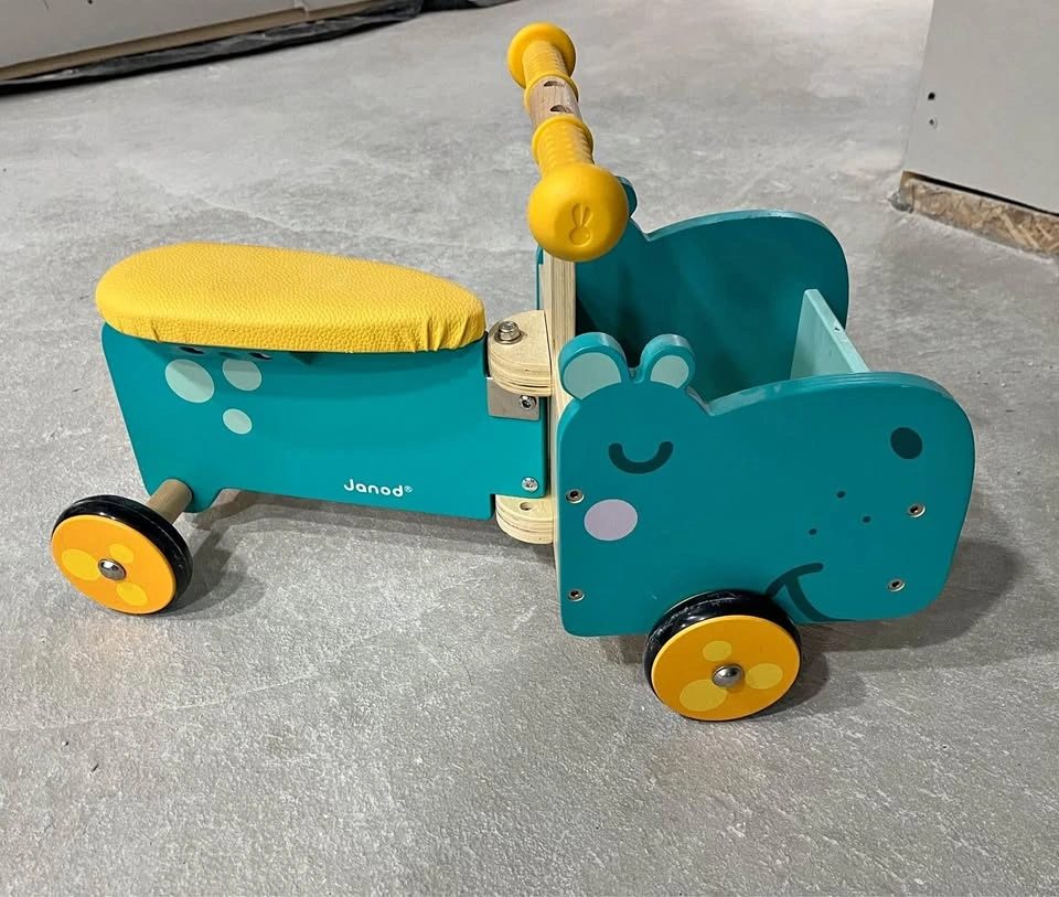 Janod Hippo Ride On