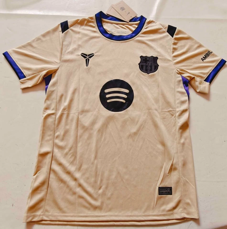 Barcelona home/Away jerseye new with tags - photo 3