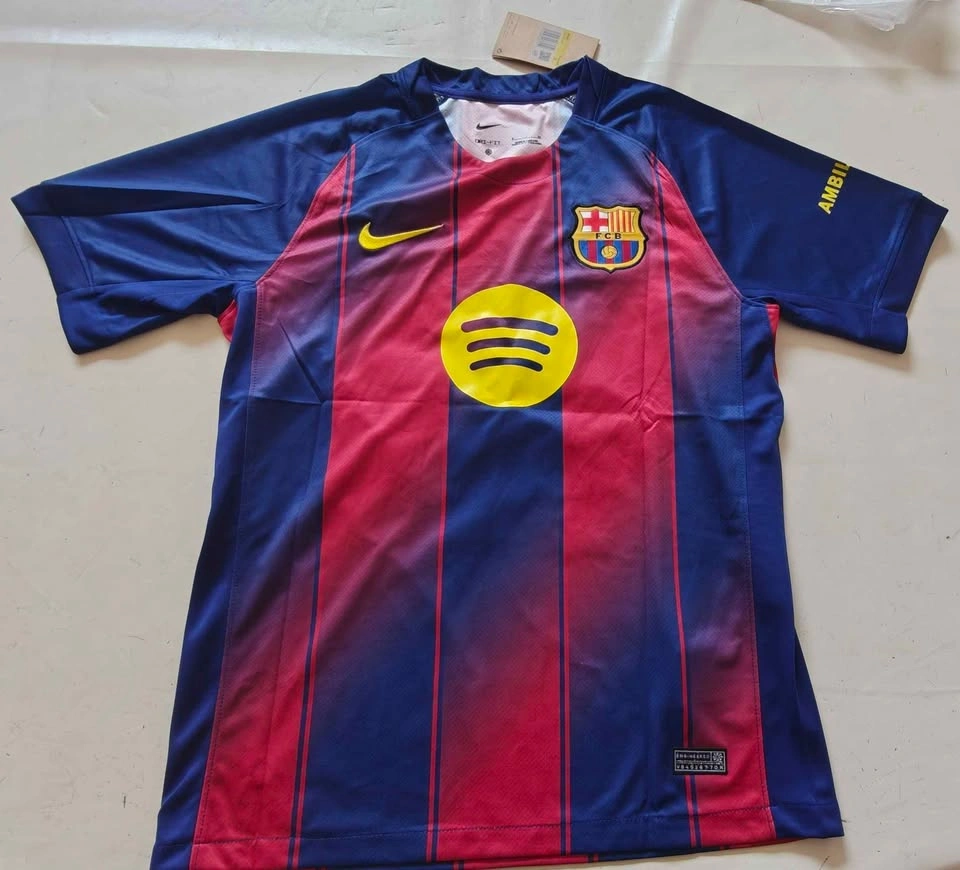 Barcelona home/Away jerseye new with tags - photo 5