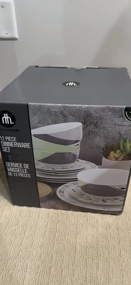 Hometrends 12 Piece Porcelain Dinnerware Set - photo 3
