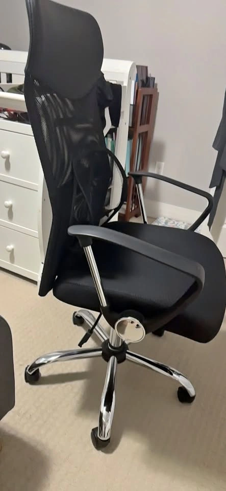 Black Mesh Office Chair