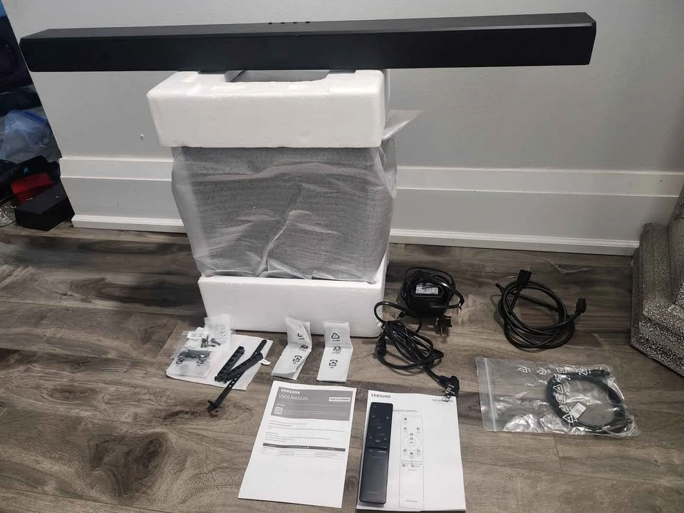 🇨🇦  Samsung soundbar + wireless Subwoofer with remote HW A550 - photo 2