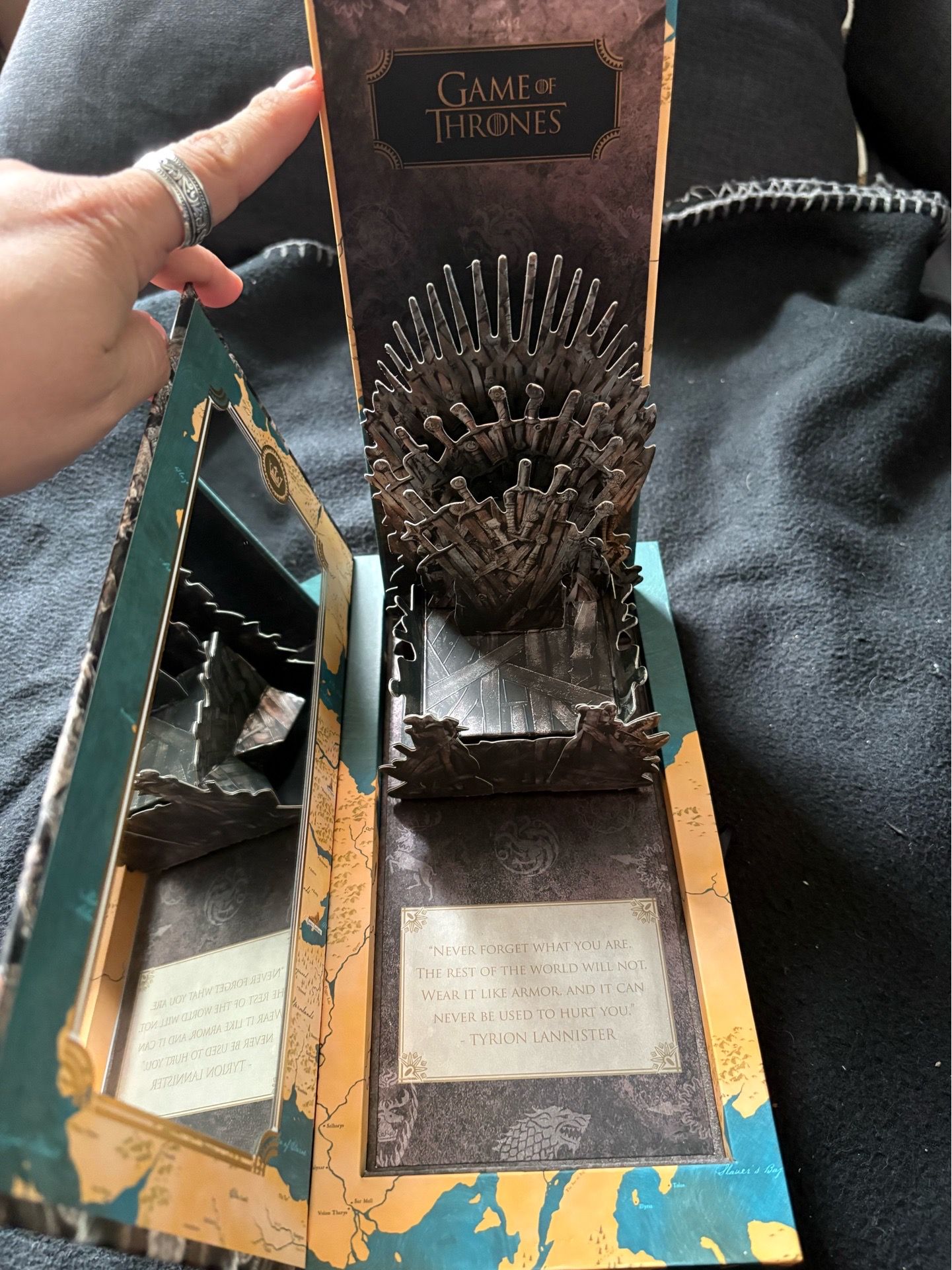 Urban Decay Limited Edition Game of Thrones Eyeshadow - photo 4