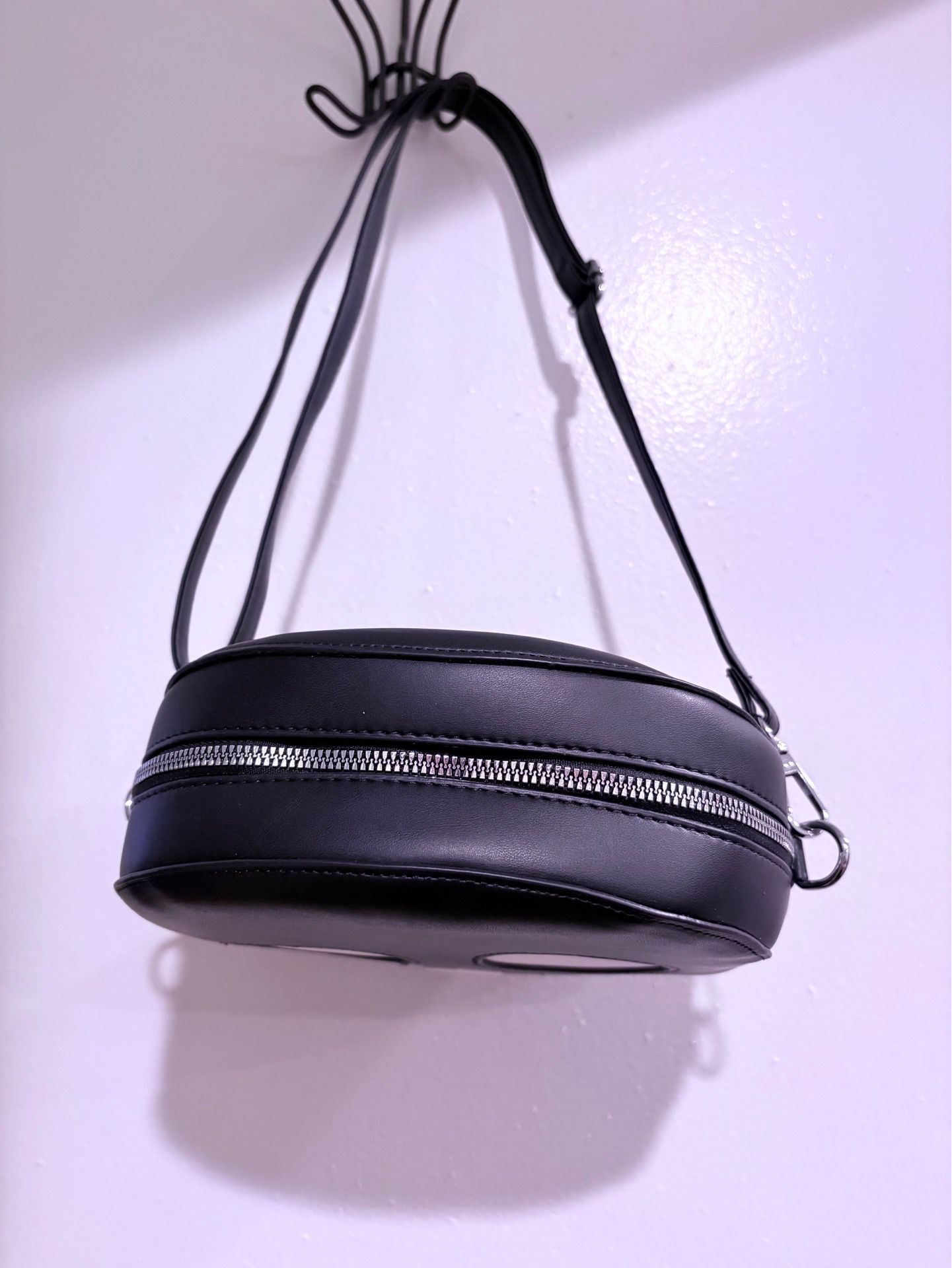 New Black and white skull crossbody bag purse - photo 3
