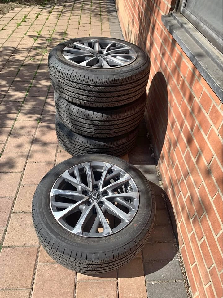 All-Season 17” Tire and Rims, 2013-2019 Lexus ES