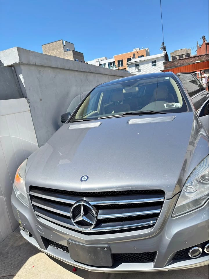 2011 Mercedes-Benz R-Class · 4matic