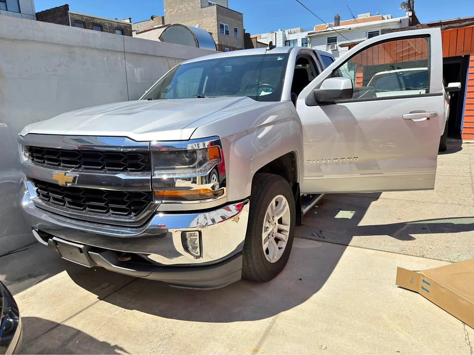 2017 Chevrolet Silverado (Classic) 1500 Regular Cab · LT