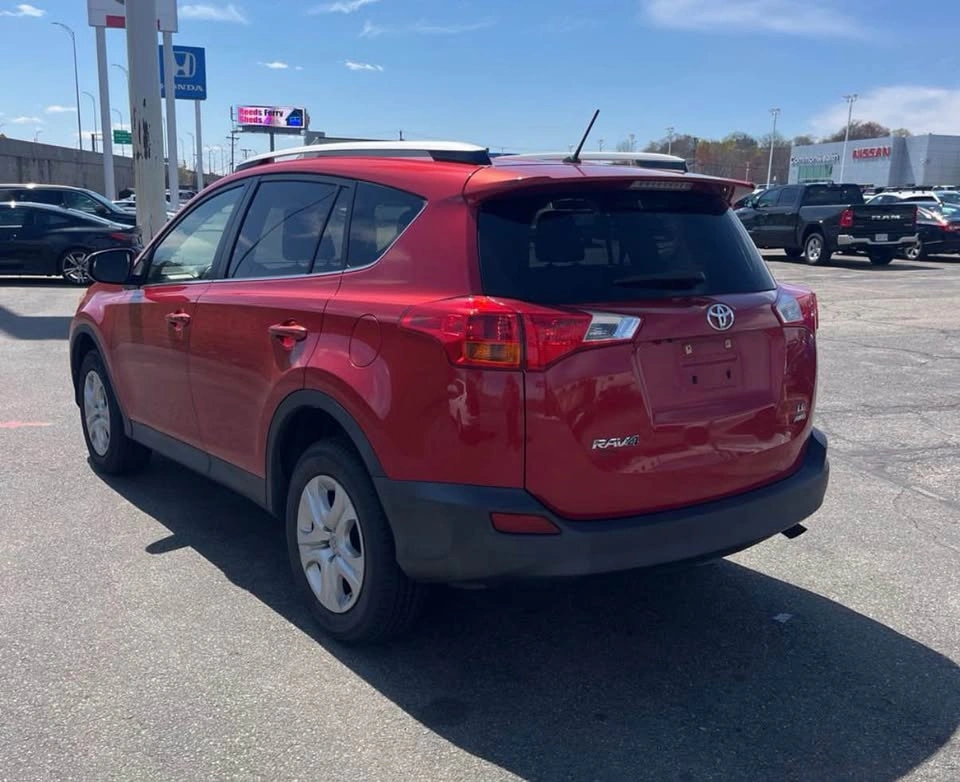2015 Toyota RAV4 · LE - photo 4