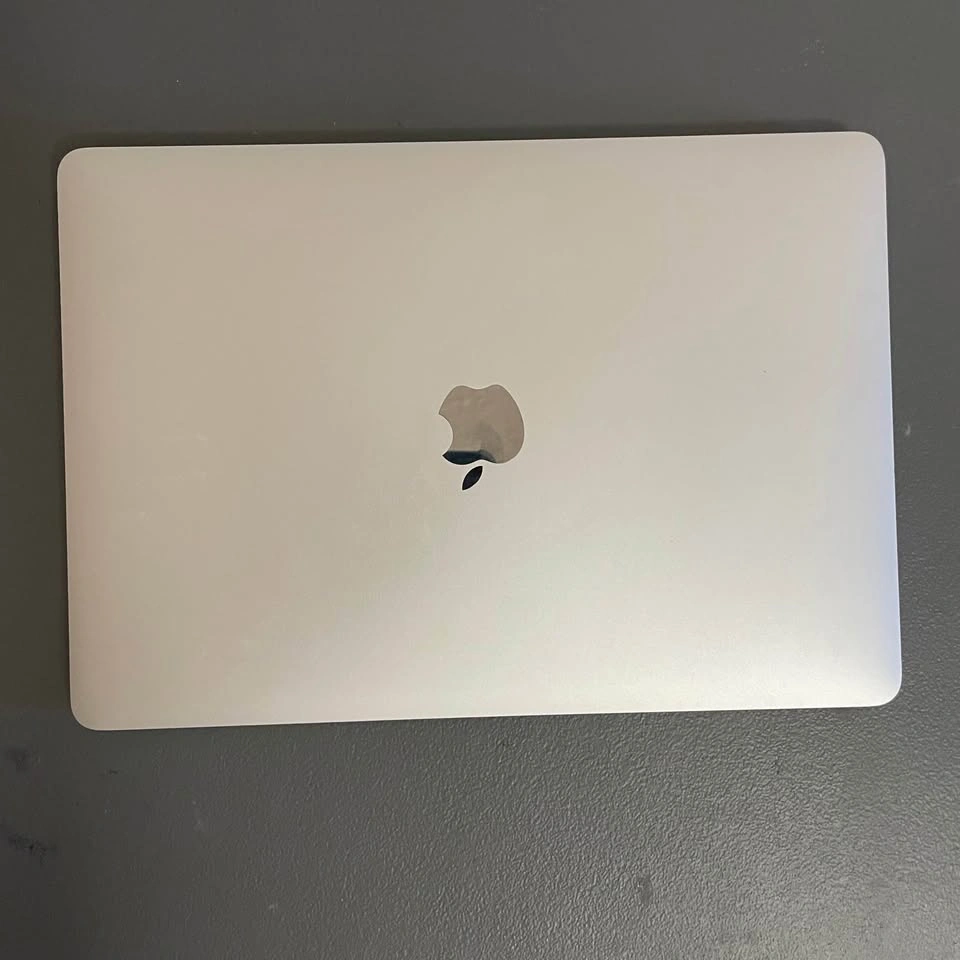 Apple Macbook Air M1 (2020) | 98% Battery Health | 8GB RAM - photo 2