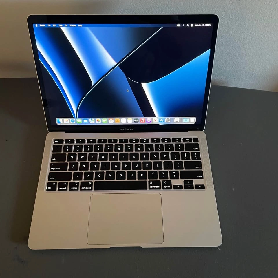 Apple Macbook Air M1 (2020) | 98% Battery Health | 8GB RAM - photo 5