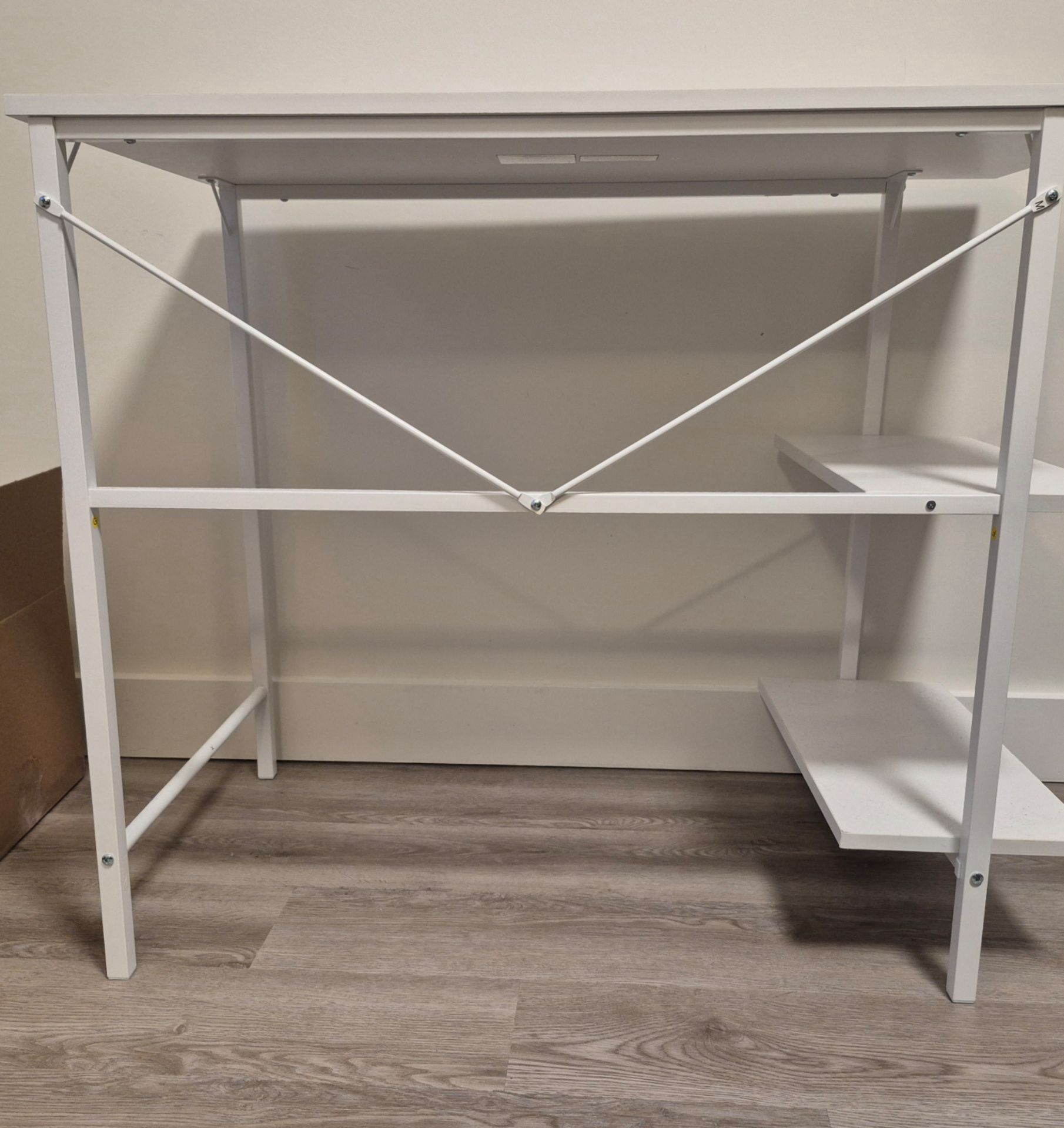 White Modern Desk with Shelves – Like New!