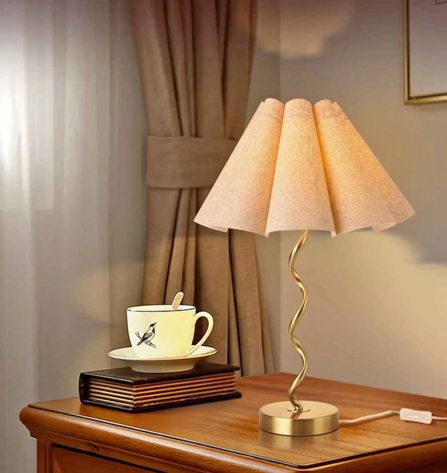 Ziqqeelam Gold Pleated Table Lamp