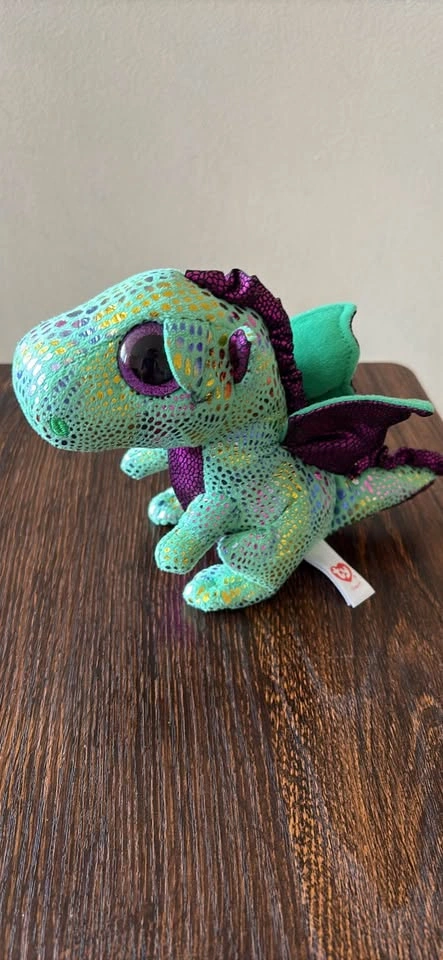 Cinder the Green Dragon, popular character from the official Ty - photo 3