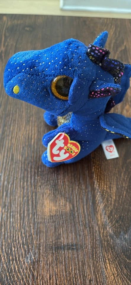 Saffire, the midnight-blue dragon from the official Ty Beanie Bo - photo 2