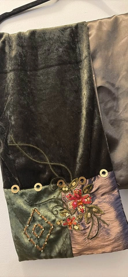 Vintay Two’s Company mixed-media embroidered velvet scarf - photo 2