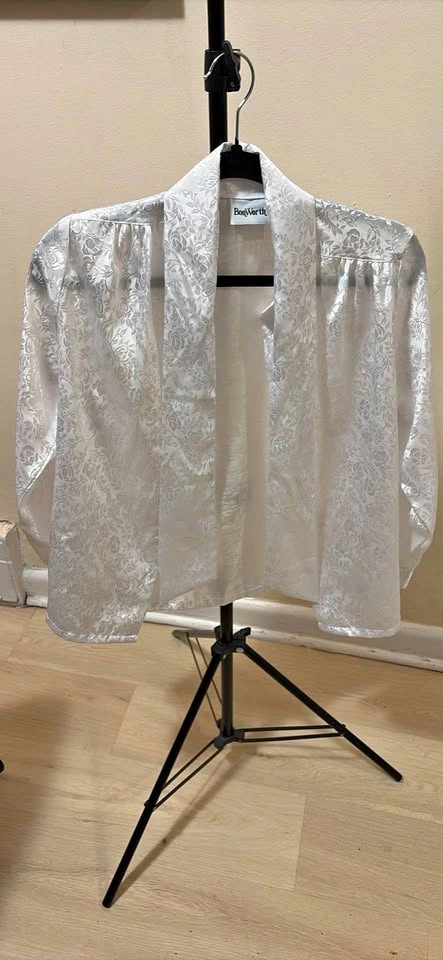 White floral satin jacquard top by Authentic Vintage BonWorth