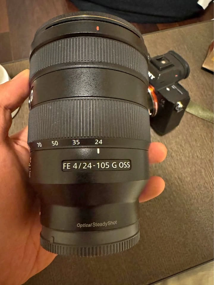 Sony FE 24-105mm f/4 G OSS Lens