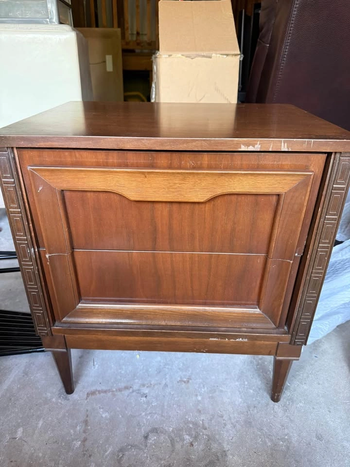 Dark Wood Nightstand with Drawer – End Table / Side Table - photo 3