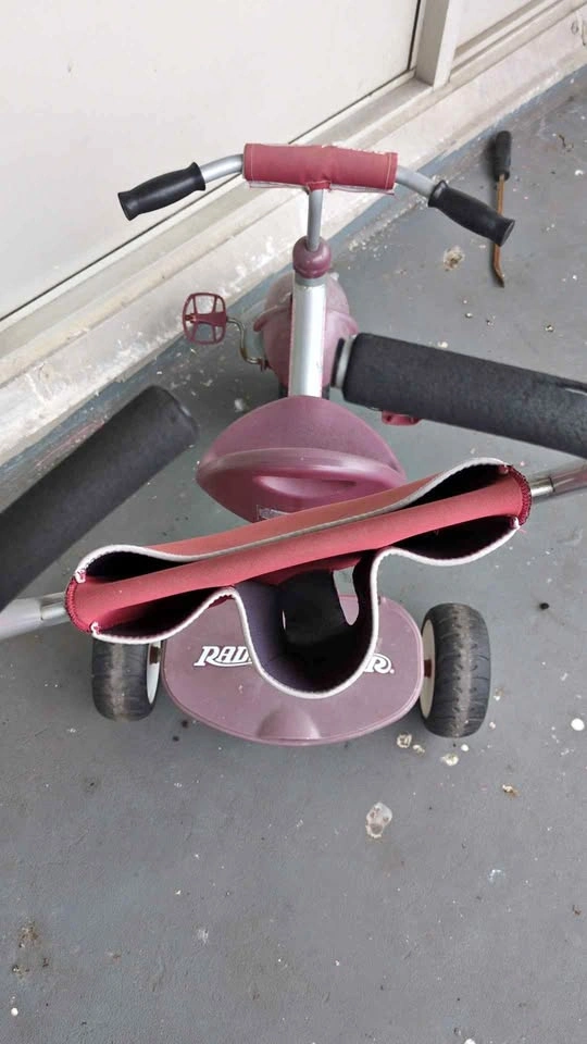 Radio Flyer maroon tricycle