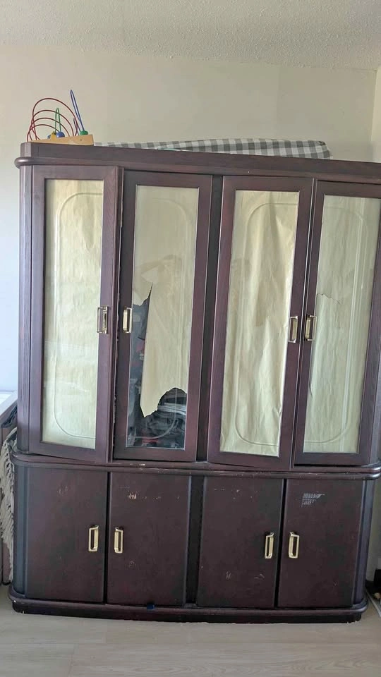 Dark Wood China Cabinet Hutch