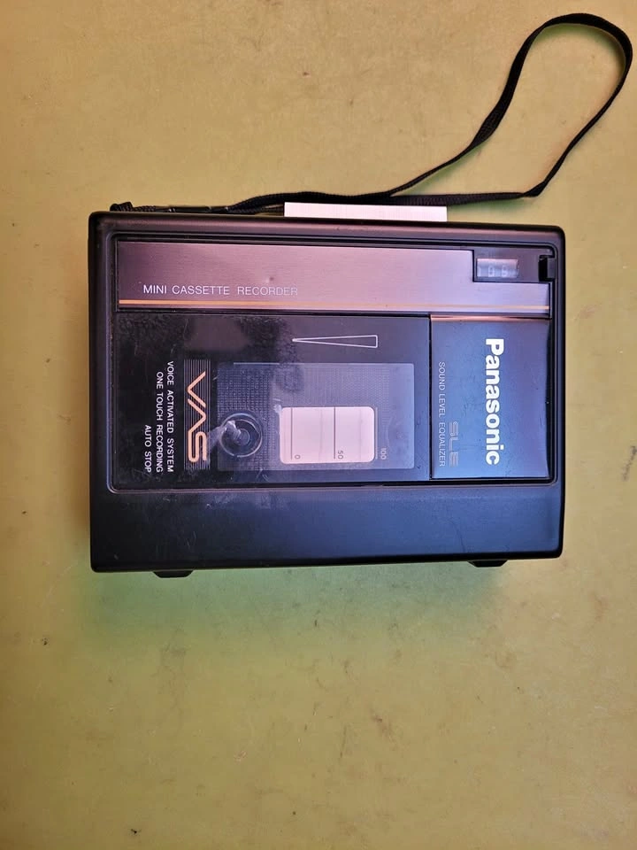 Panasonic RQ L335 Portable cassette player