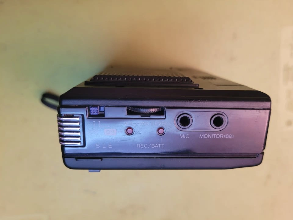 Panasonic RQ L335 Portable cassette player - photo 4
