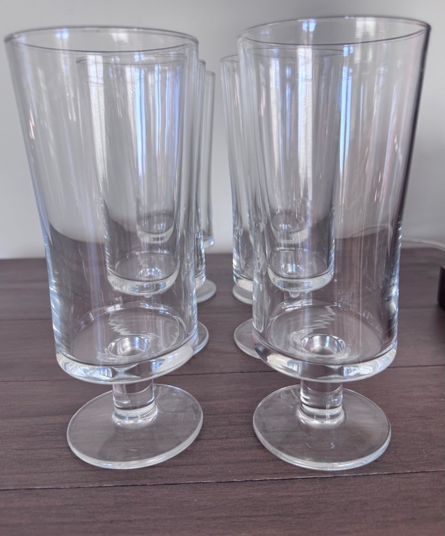 Set of 6 Clear Footed Beer Glasses / Pilsner Glasses