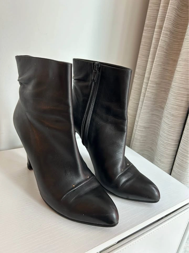 Roger Vivier Black Leather Ankle Boots EU 39 - photo 2