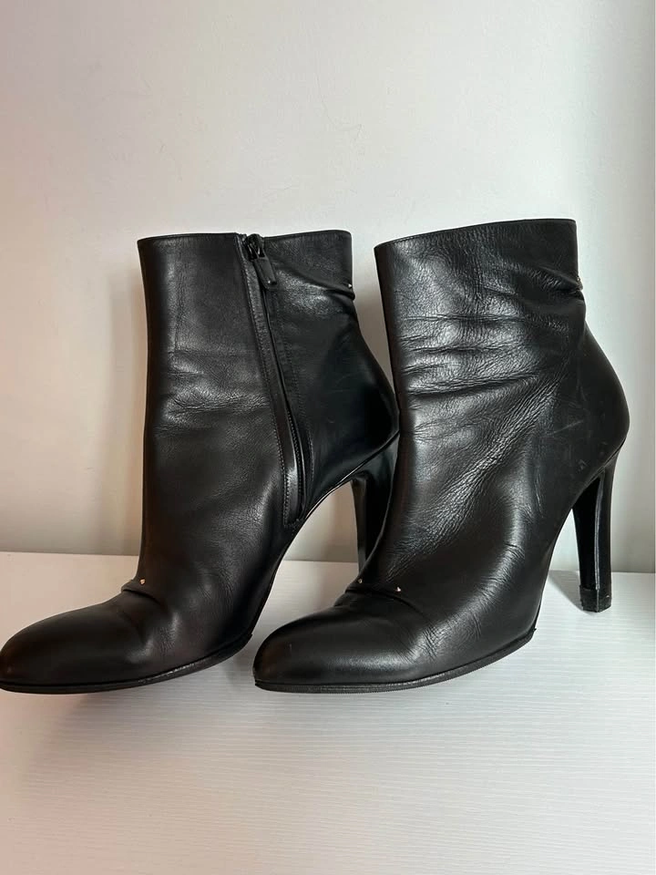 Roger Vivier Black Leather Ankle Boots EU 39 - photo 4