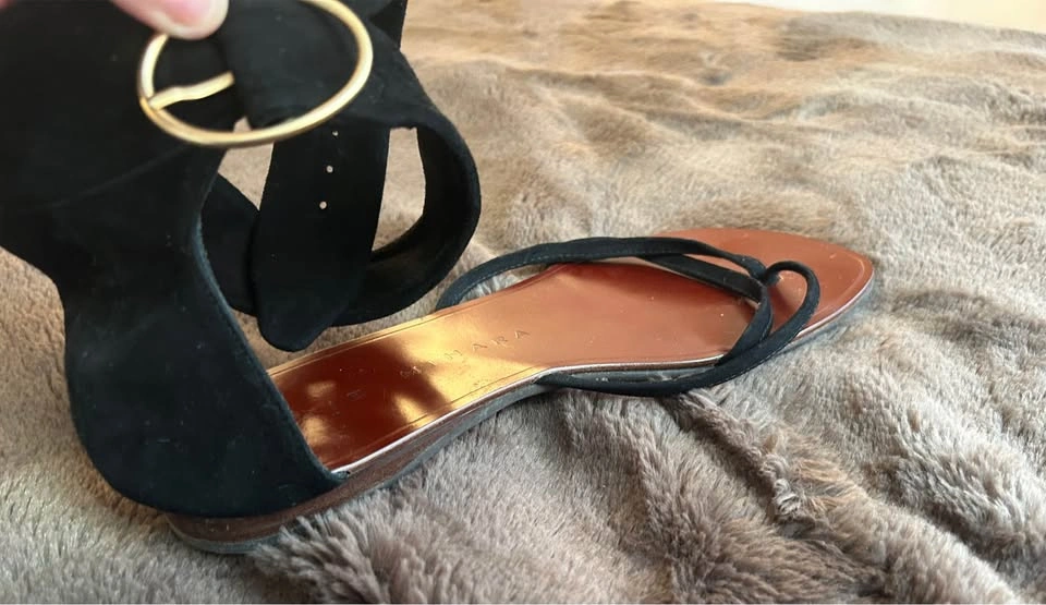Chie Mahara Black Suede Wrap Sandals EU 38 - photo 3