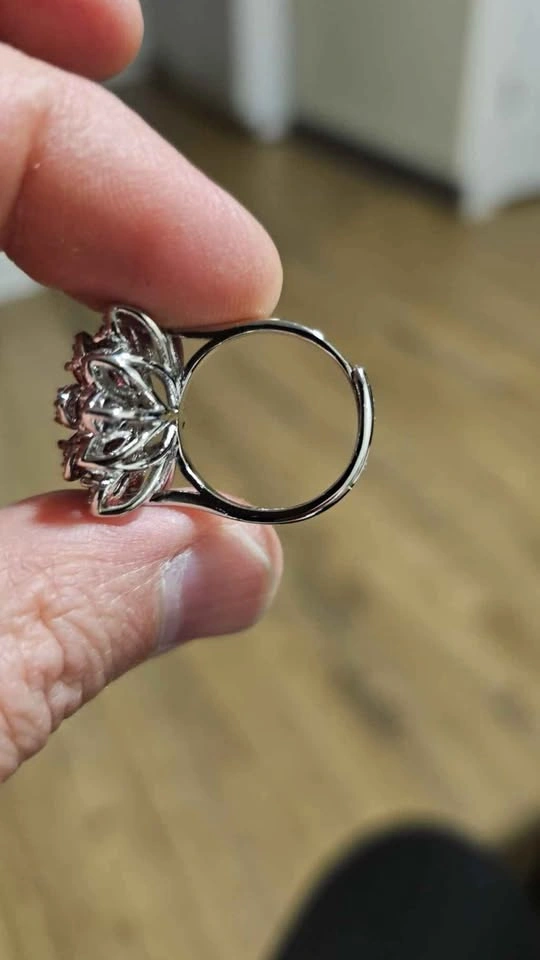 Ring and accessory for Velvet class women - photo 5