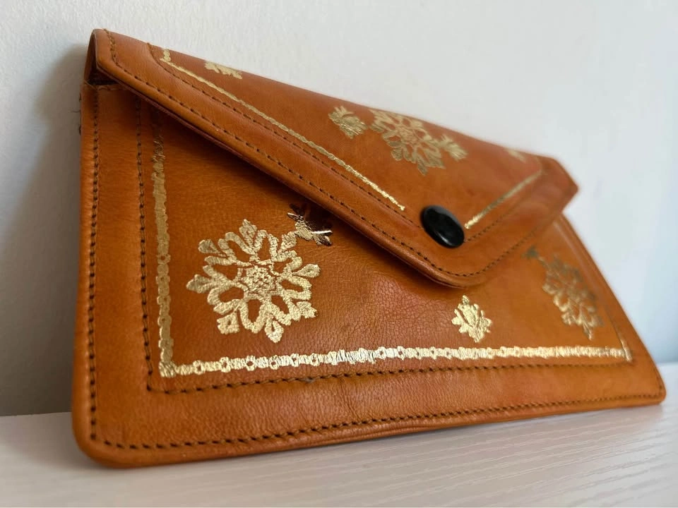 Moroccan Tan Leather Envelope Clutch with Gold Detail - photo 5