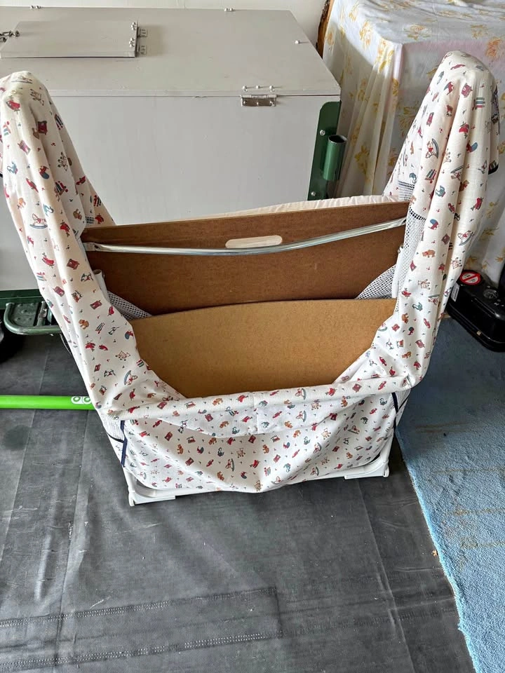 Vintage Portable Baby Playpen / Travel Crib