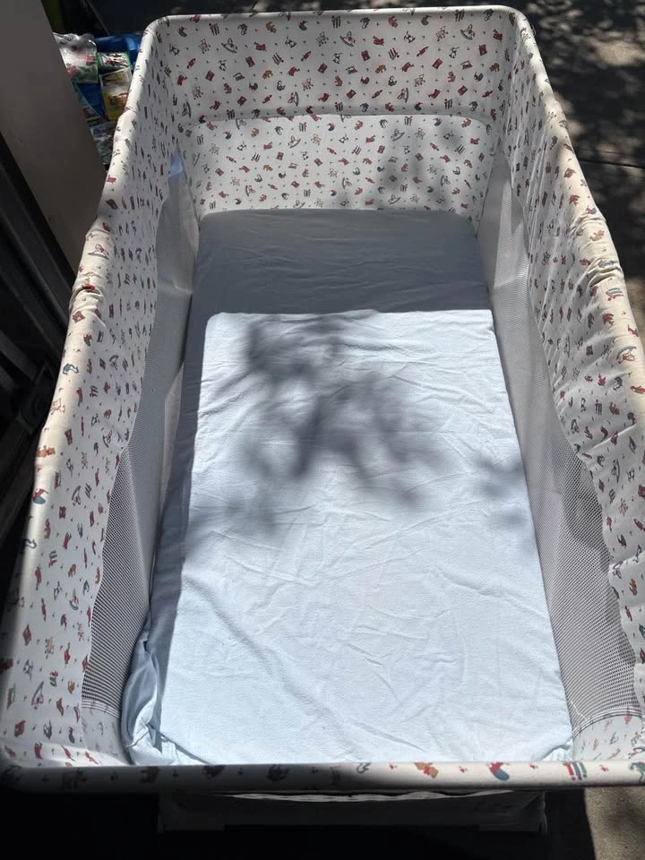 Vintage Portable Baby Playpen / Travel Crib - photo 5