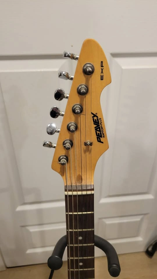 $220 Peavey HSS Electric Guitar - Purple - photo 4