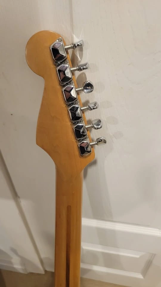 $800 Fender Stratocaster Electric Guitar - Made in Mexico - Blac - photo 5