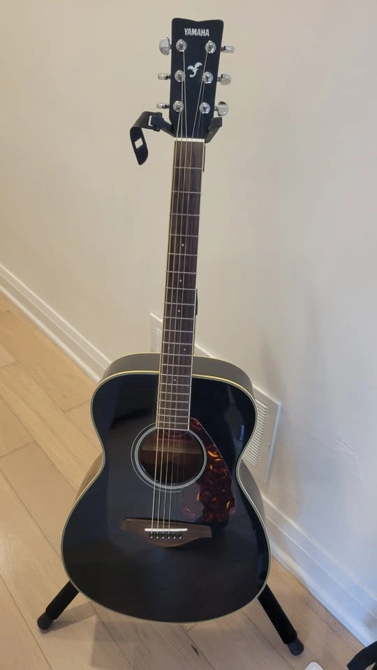 $280 Yamaha FS720S Folk Acoustic Guitar – Black - photo 2