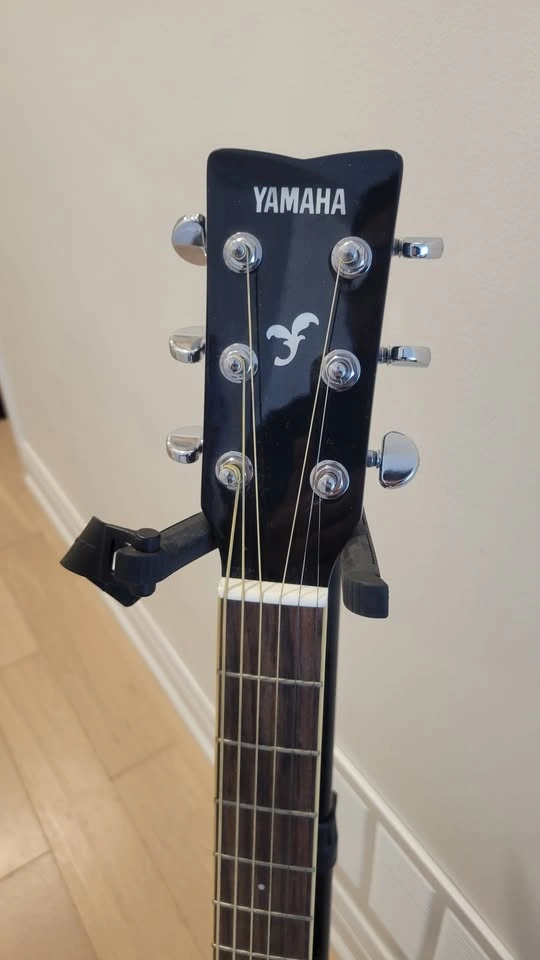 $280 Yamaha FS720S Folk Acoustic Guitar – Black - photo 5