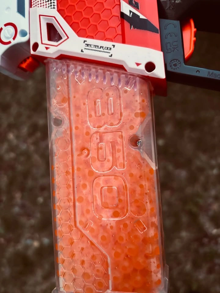 Zuru X-Shot Hyper Gel Blaster - photo 4