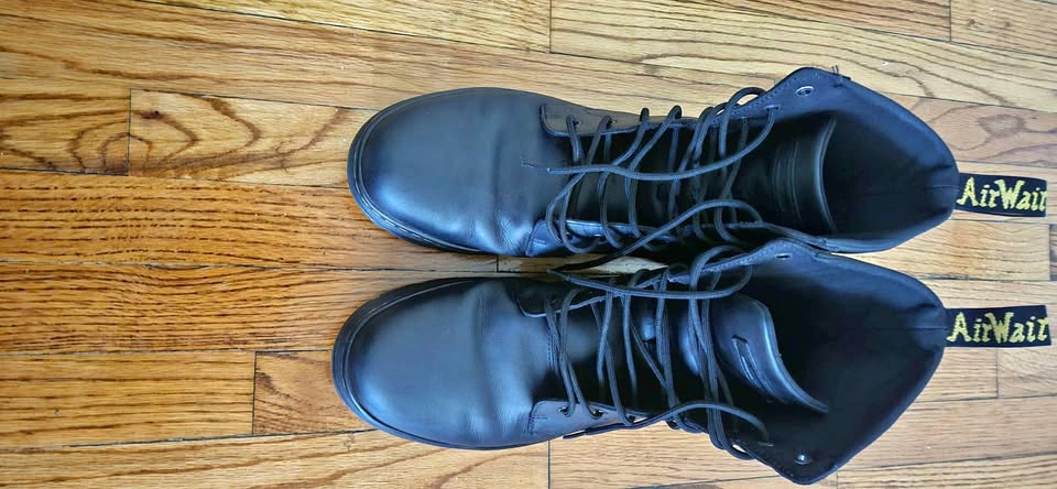 Dr Martens Combs Leather Casual Boots size 13
