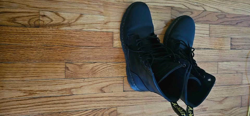 Dr Martens Combs Leather Casual Boots size 13 - photo 2
