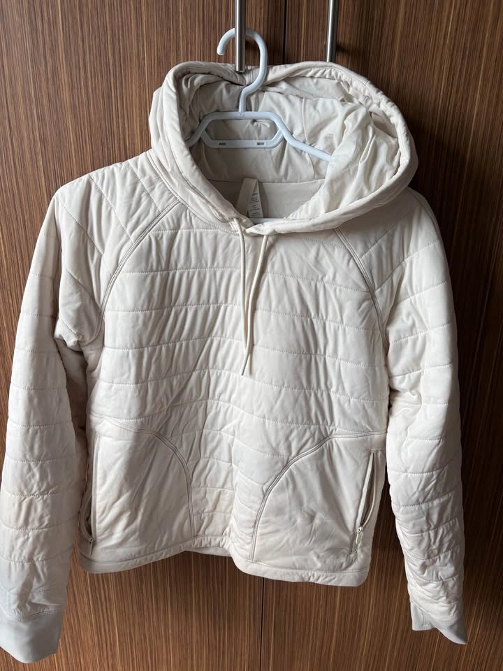 Lululemon hoodie, cream, size 6 - photo 2