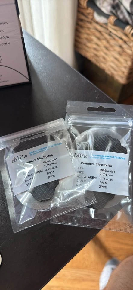 eMP10 TENS/EMS new/sealed - photo 3